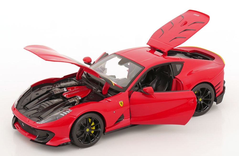 Bburago 1:18 Ferrari 812 Competizione 2021 red