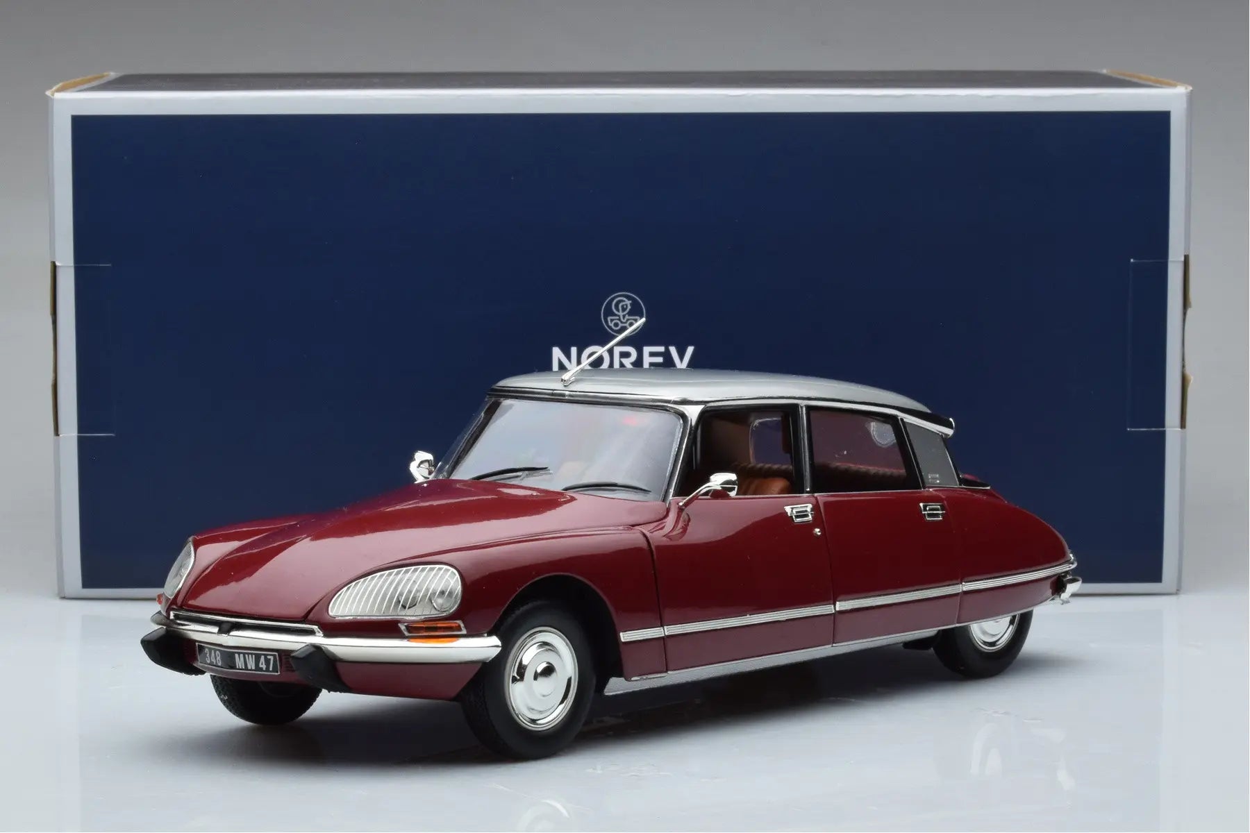 Norev 1:18 Citroen DS23 Pallas Red
