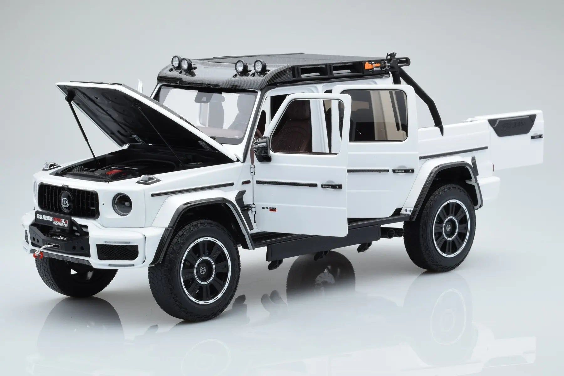 Almost Real 1:18 Mercedes Brabus G800 Adventure XLP Polar White
