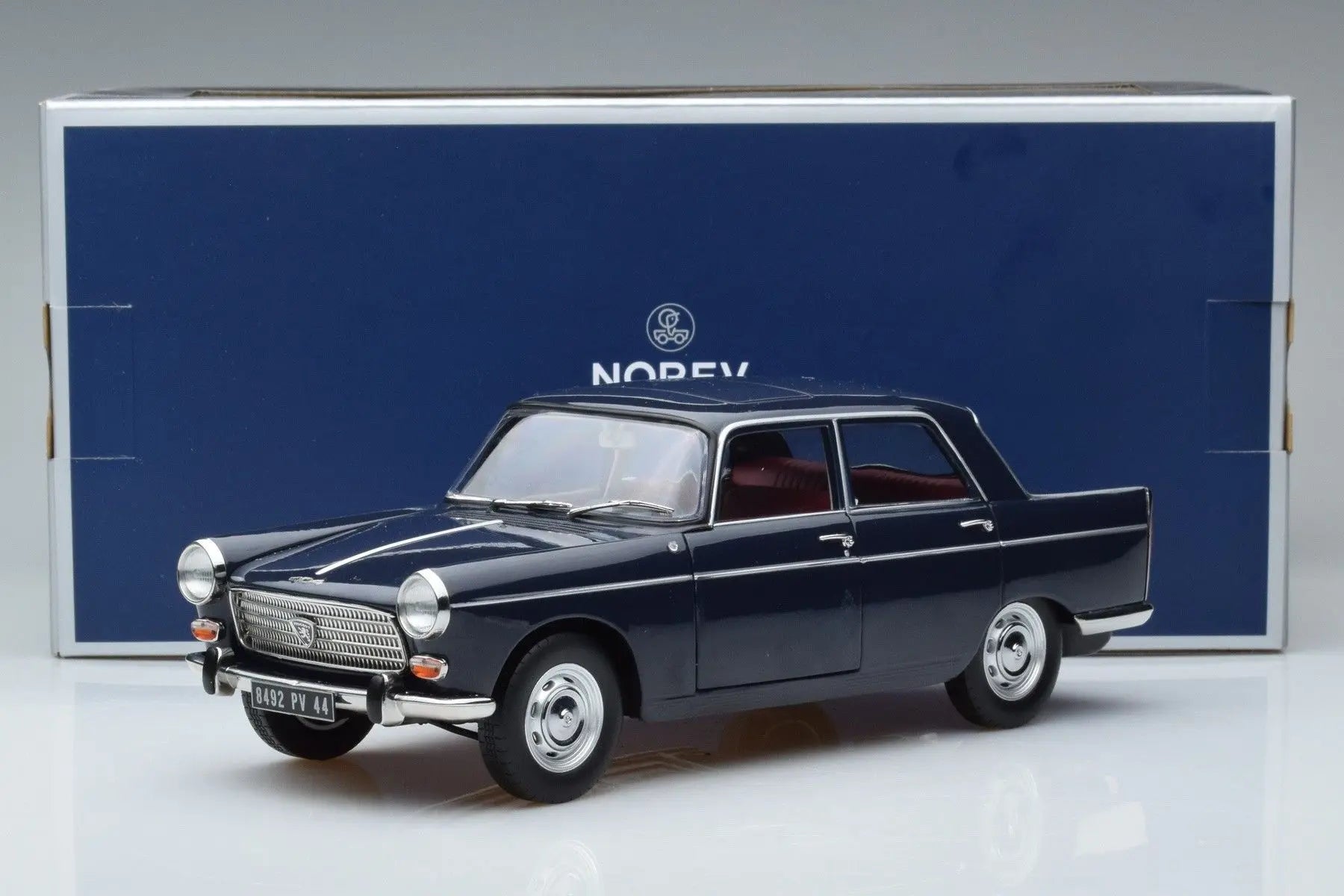 Norev 1:18 Peugeot 404 Blue