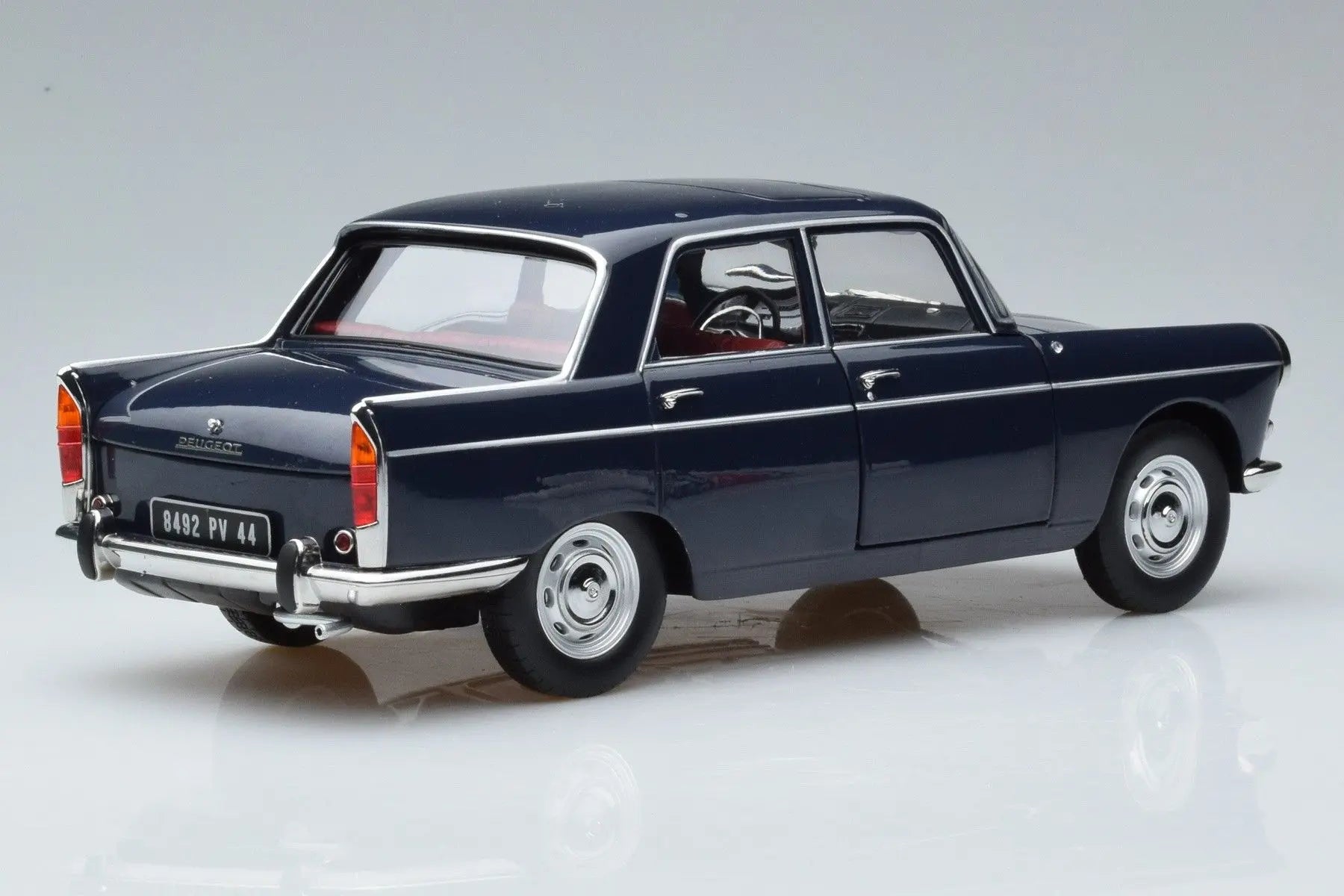 Norev 1:18 Peugeot 404 Blue