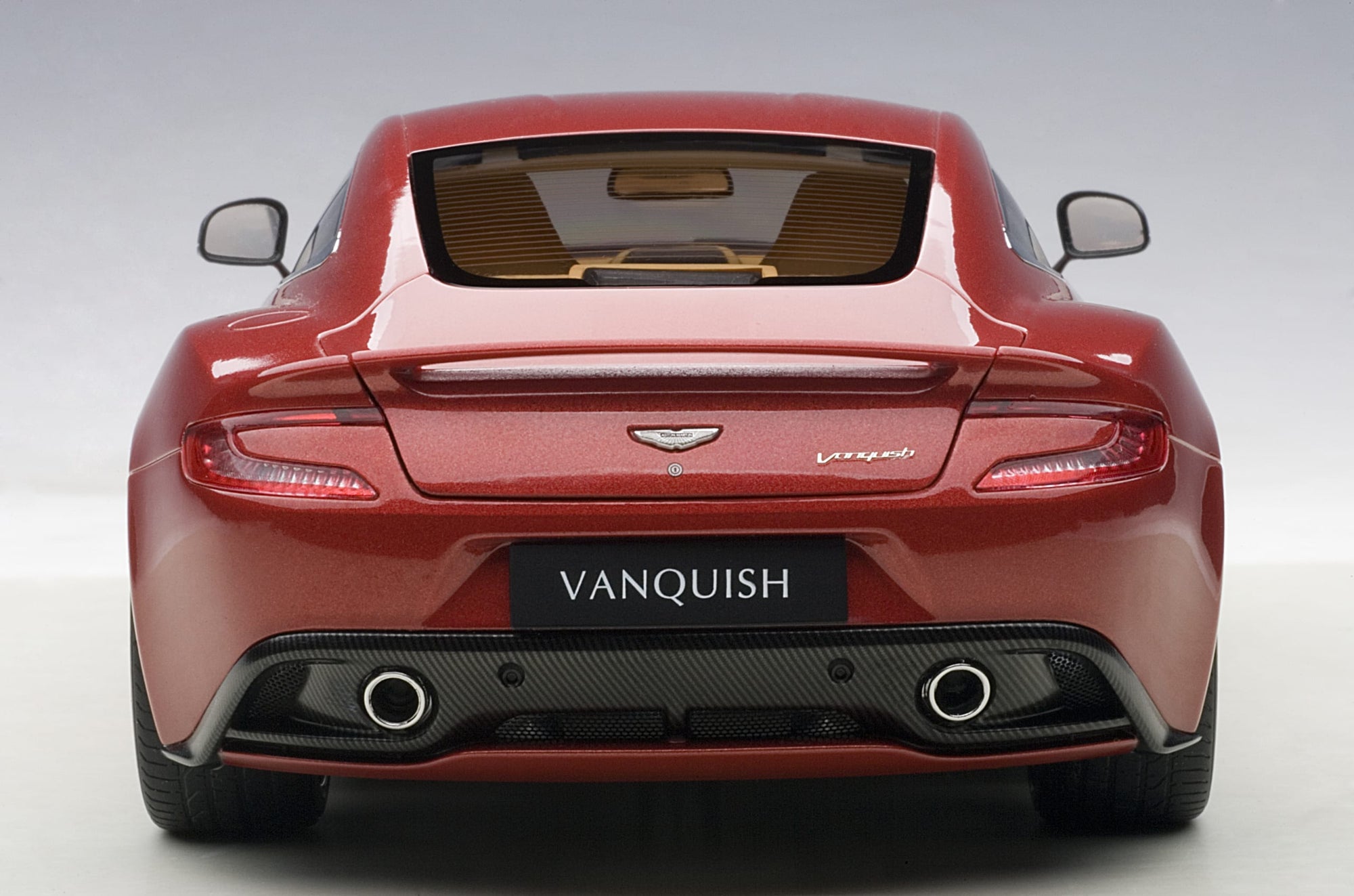 Autoart 1:18 Aston Martin Vanquish 2015