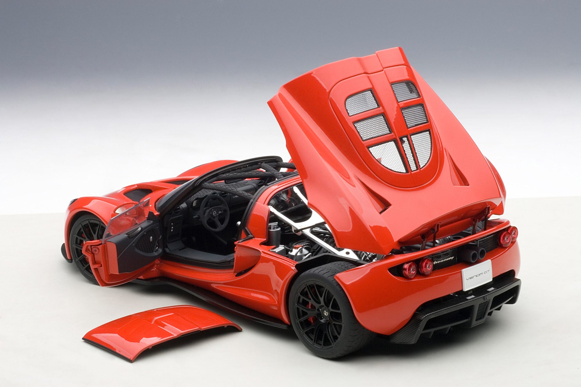 Autoart 1:18 Hennessey Venom GT Spyder (Red)