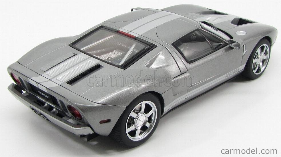 AUTOART 1:18 - FORD USA - GT 2004 - WITH WHITE STRIPES