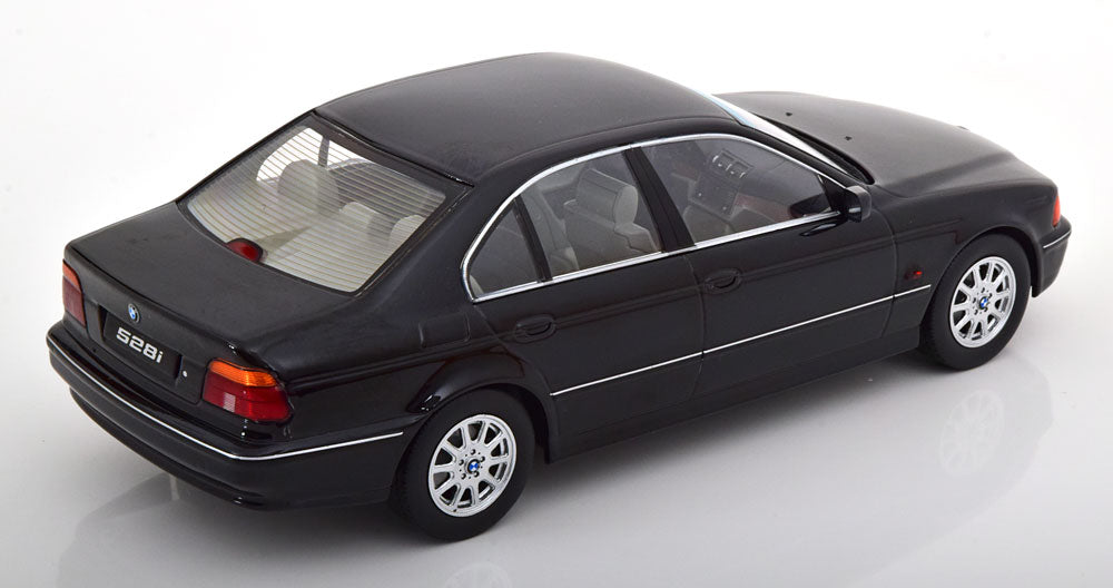 KK-Scale 1:18 BMW 528i E39 Saloon 1995 black-metallic
