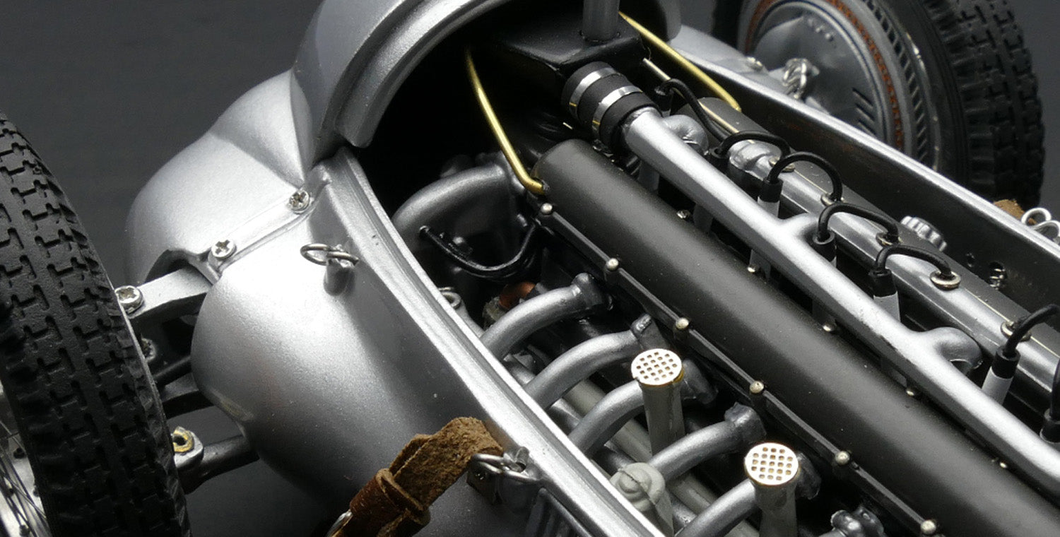 CMC 1:18 Mercedes-Benz W 125, Donington GP 1937, #3 von Brauchitsch Limited Edition 1000 pcs