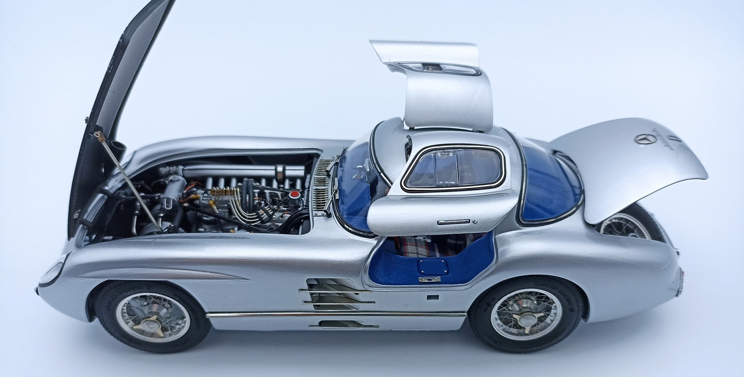 CMC 1:18 Mercedes-Benz 300 SLR Coupé, 1955, blue interior