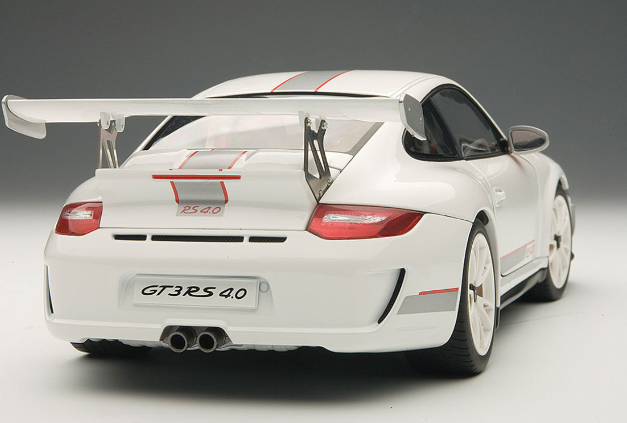 AUTOART 1:18  PORSCHE 911 997 GT3 RS 4.0 WHITE