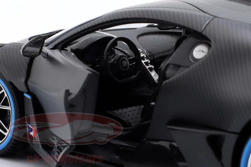 Bburago 1:18 Bugatti Divo 50th Bburago Anniversary 2018 mat black / carbon fiber