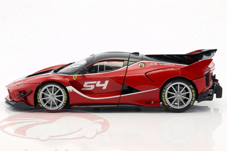 Bburago Signature 1:18 Ferrari FXX-K Evoluzione #54 red