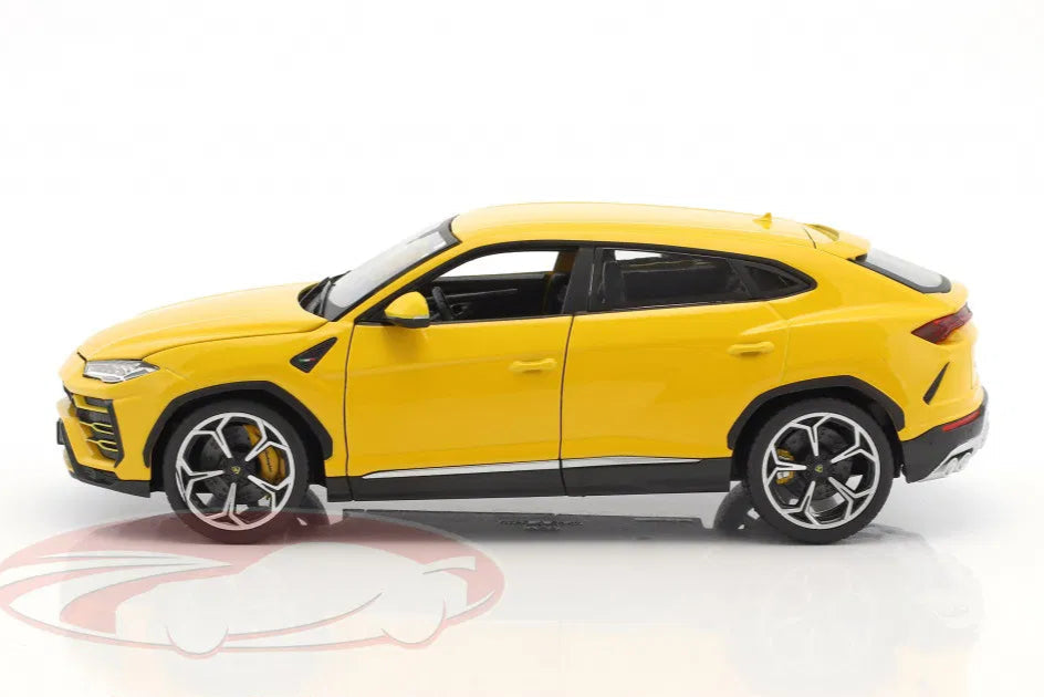 Bburago 1:18 Lamborghini Urus yellow