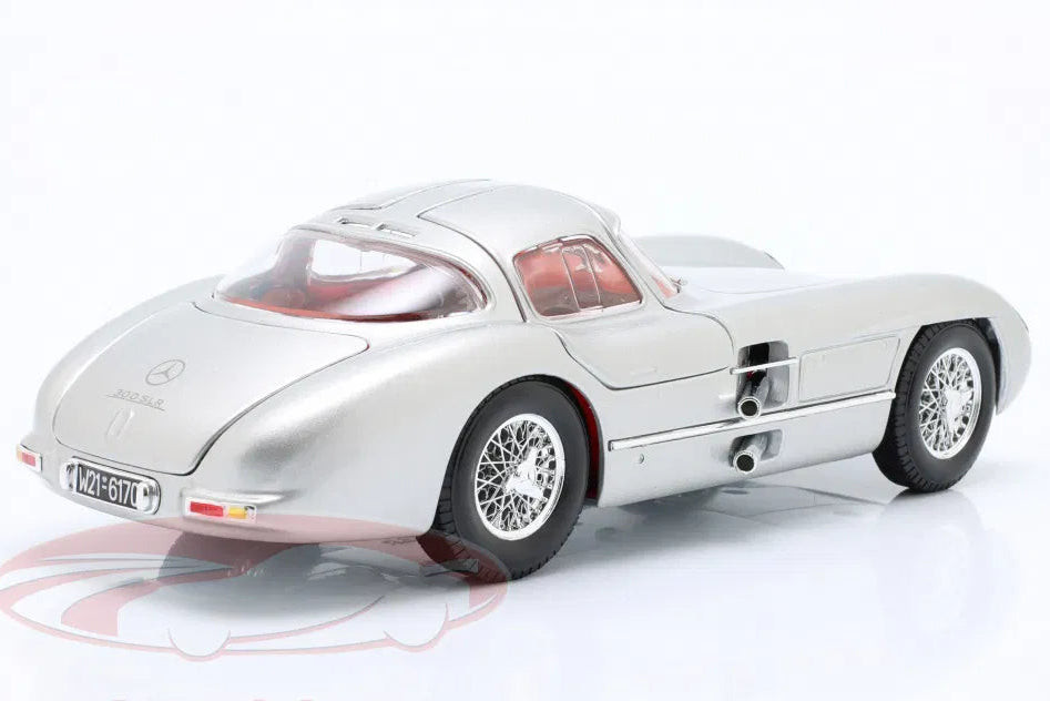 Maisto 1:18 Mercedes-Benz 300 SLR Uhlenhaut Coupe silver