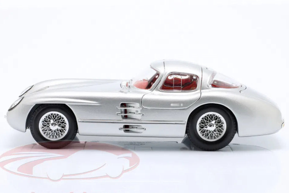 Maisto 1:18 Mercedes-Benz 300 SLR Uhlenhaut Coupe silver
