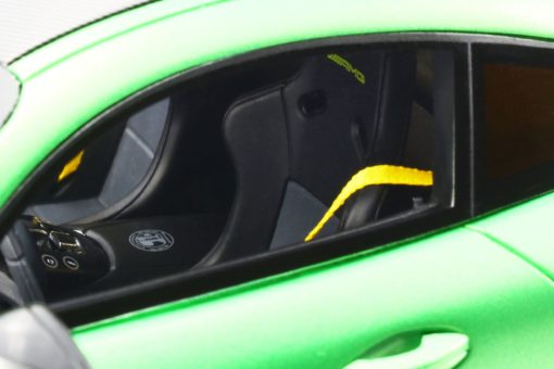 GT-SPIRIT 1:18 - MERCEDES BENZ - GT-R AMG V8 BITURBO 2017