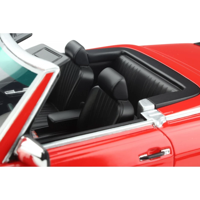 Ottomobile 1:18 Mercedes-Benz R107 500 SL AMG Signal Red 568 1986