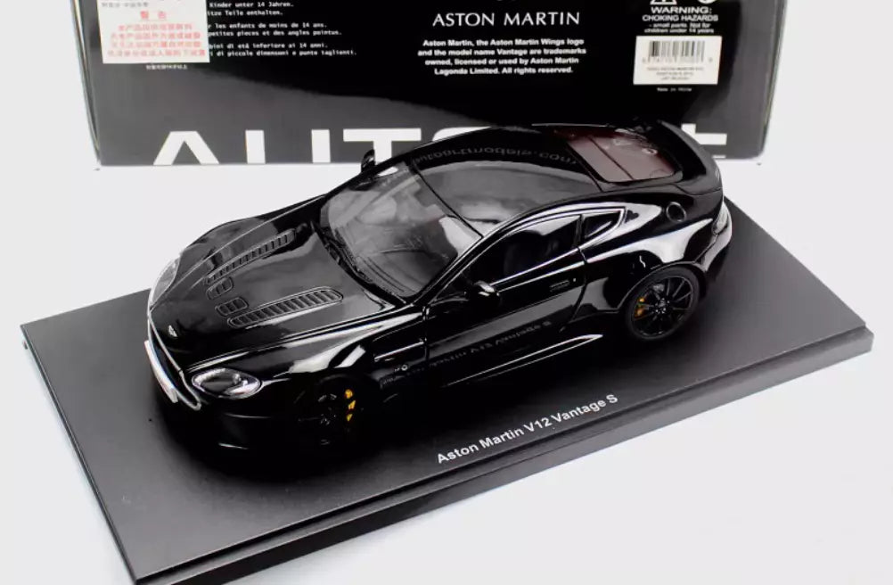 AUTOart 1:18  Aston Martin V12 Vantage S Black