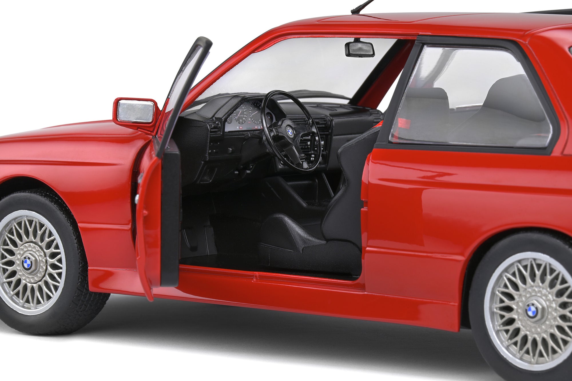 Solido BMW E30 M3 – Red – 1986  1:18