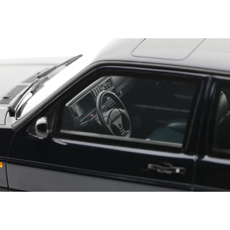 Ottomobile 1:18 Volkswagen Golf MK2 GTi Edition Blue Moonlight Blue 1991