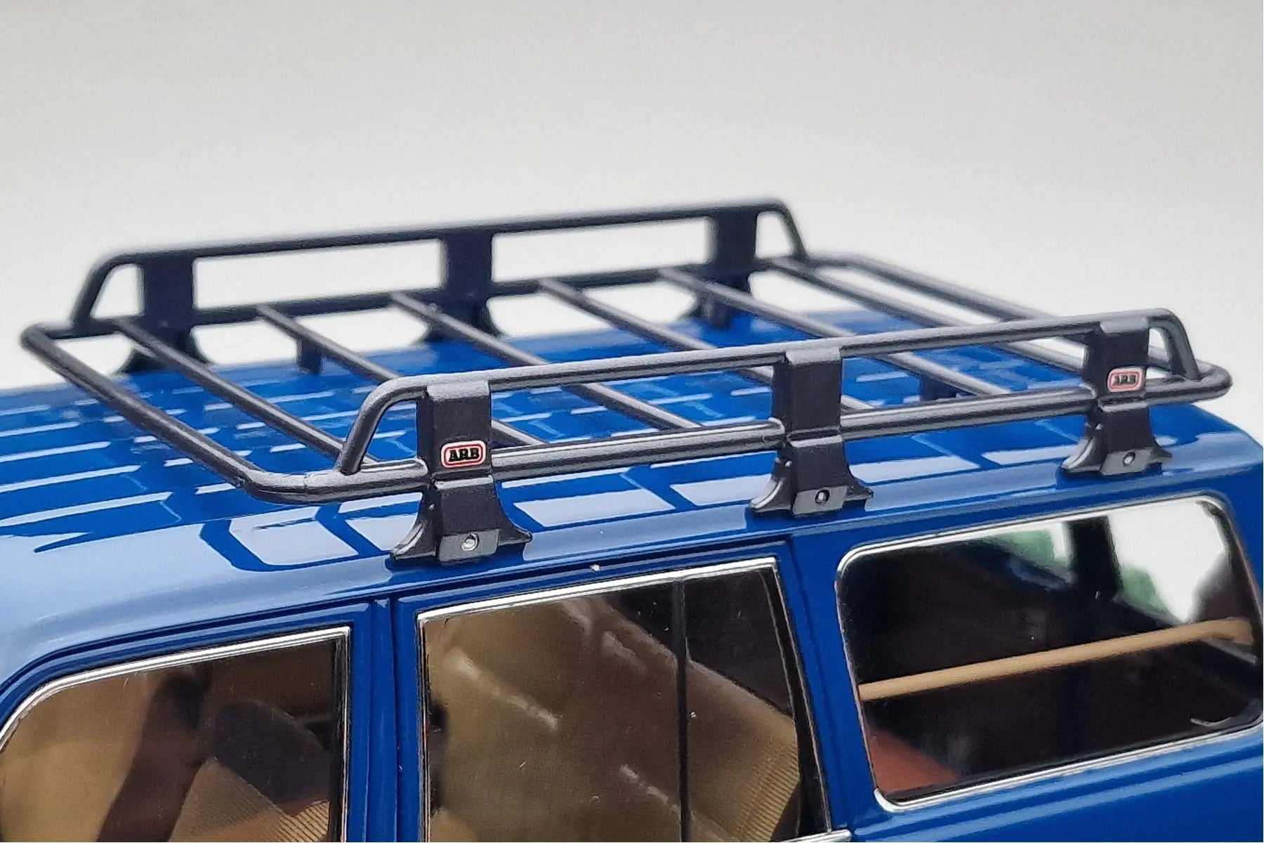 Kyosho 1:18 Toyota Land Cruiser 60 Blue With Optional Parts