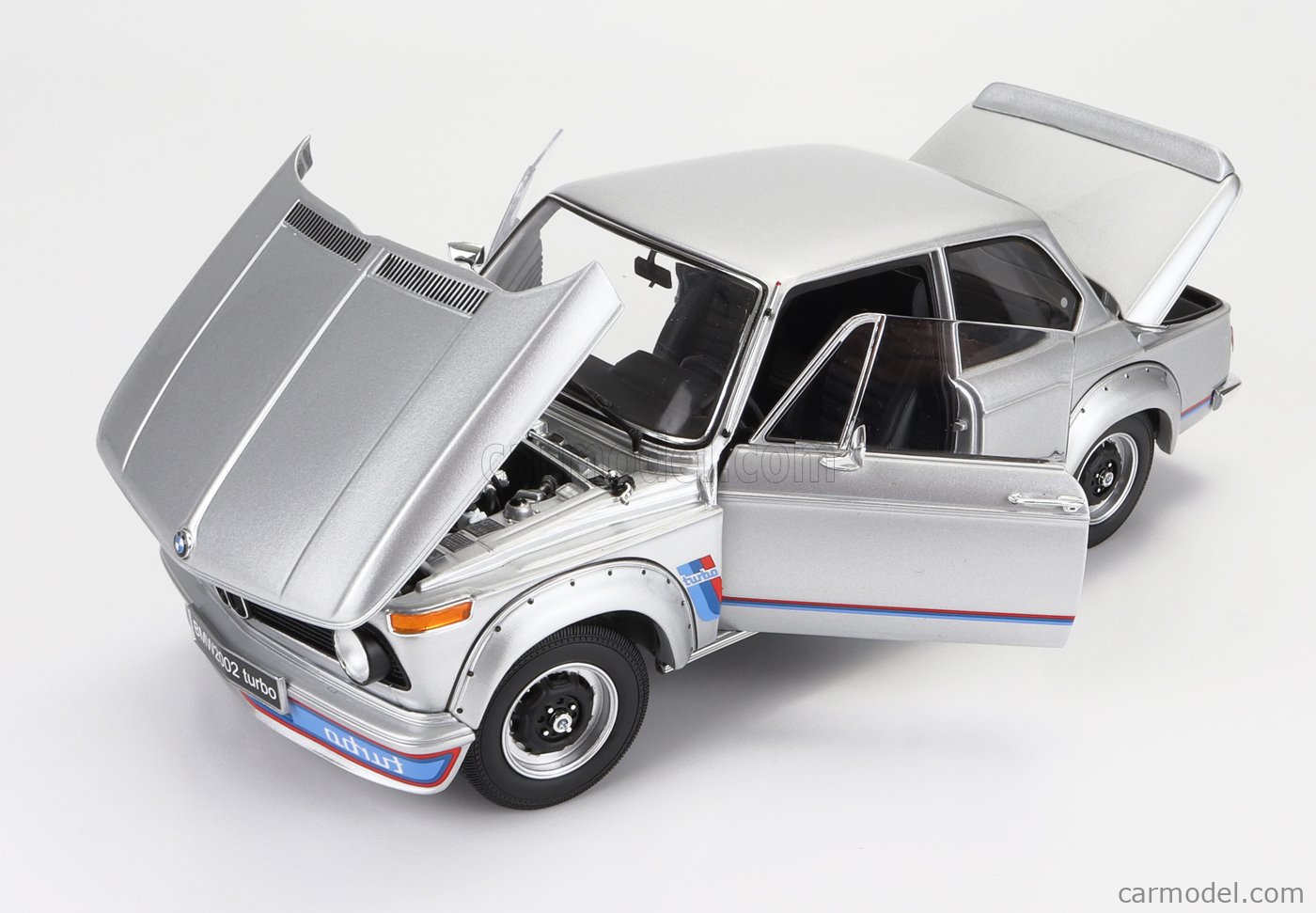 KYOSHO 1:18 - BMW - 2002 TURBO 1974