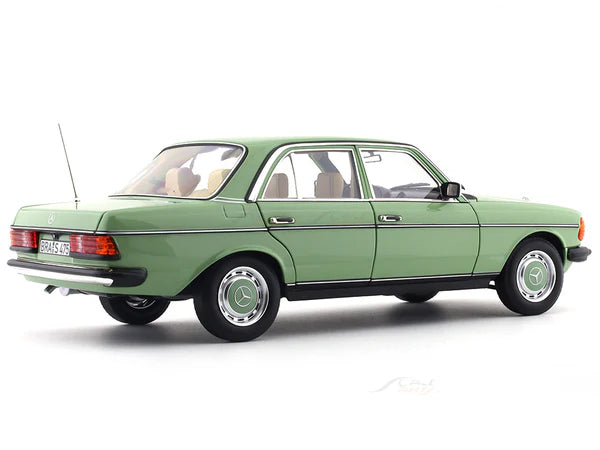 Norev 1:18 Mercedes Benz 200 W123 1982 Green