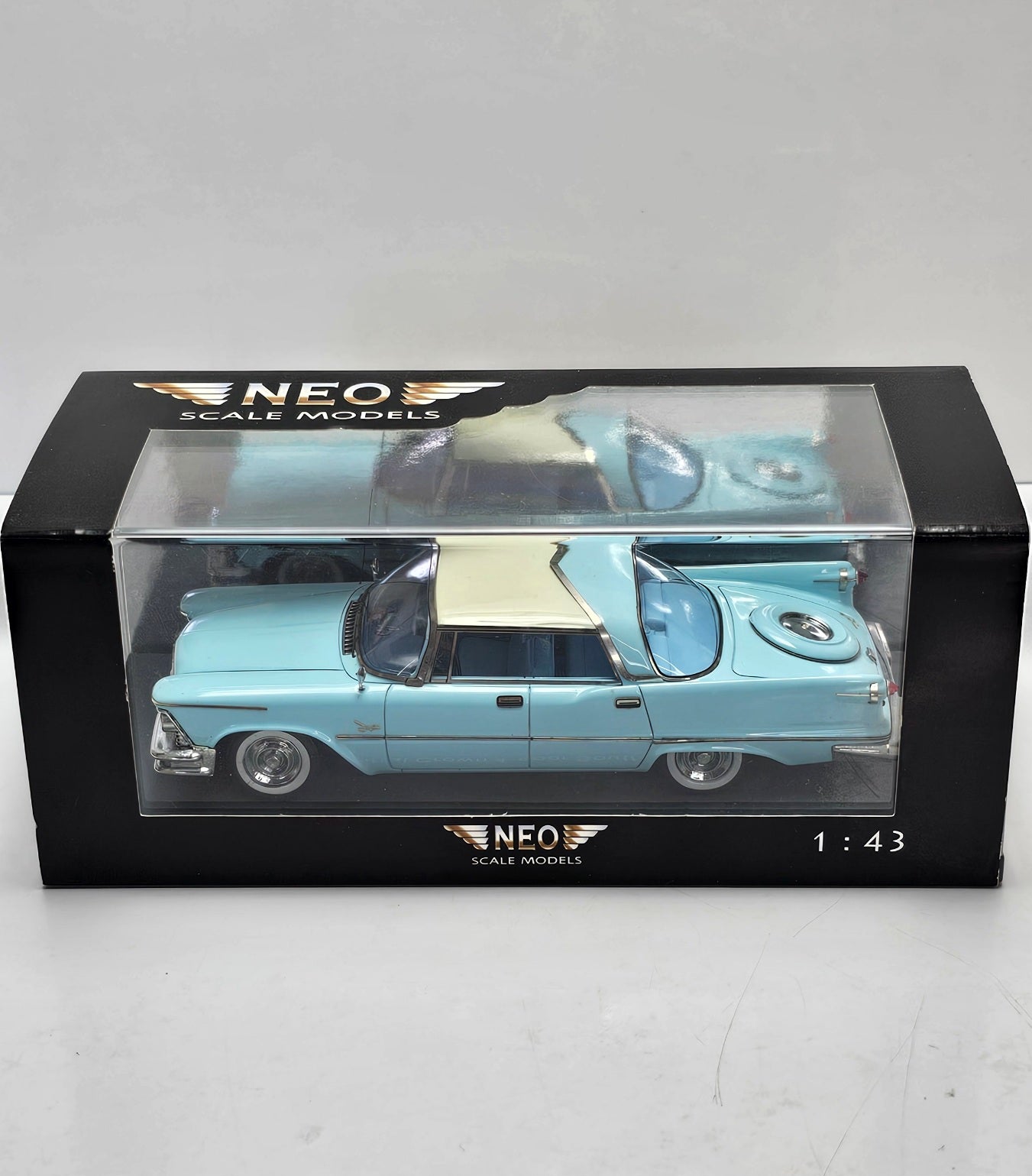 NEO 1/43 インペリアル クラウン 4−ドア サウザンプトン 1957 NEO 1:43 SCALE MODELS - IMPERIAL - CROWN SOUTHAMPTON 4-DOOR 1957