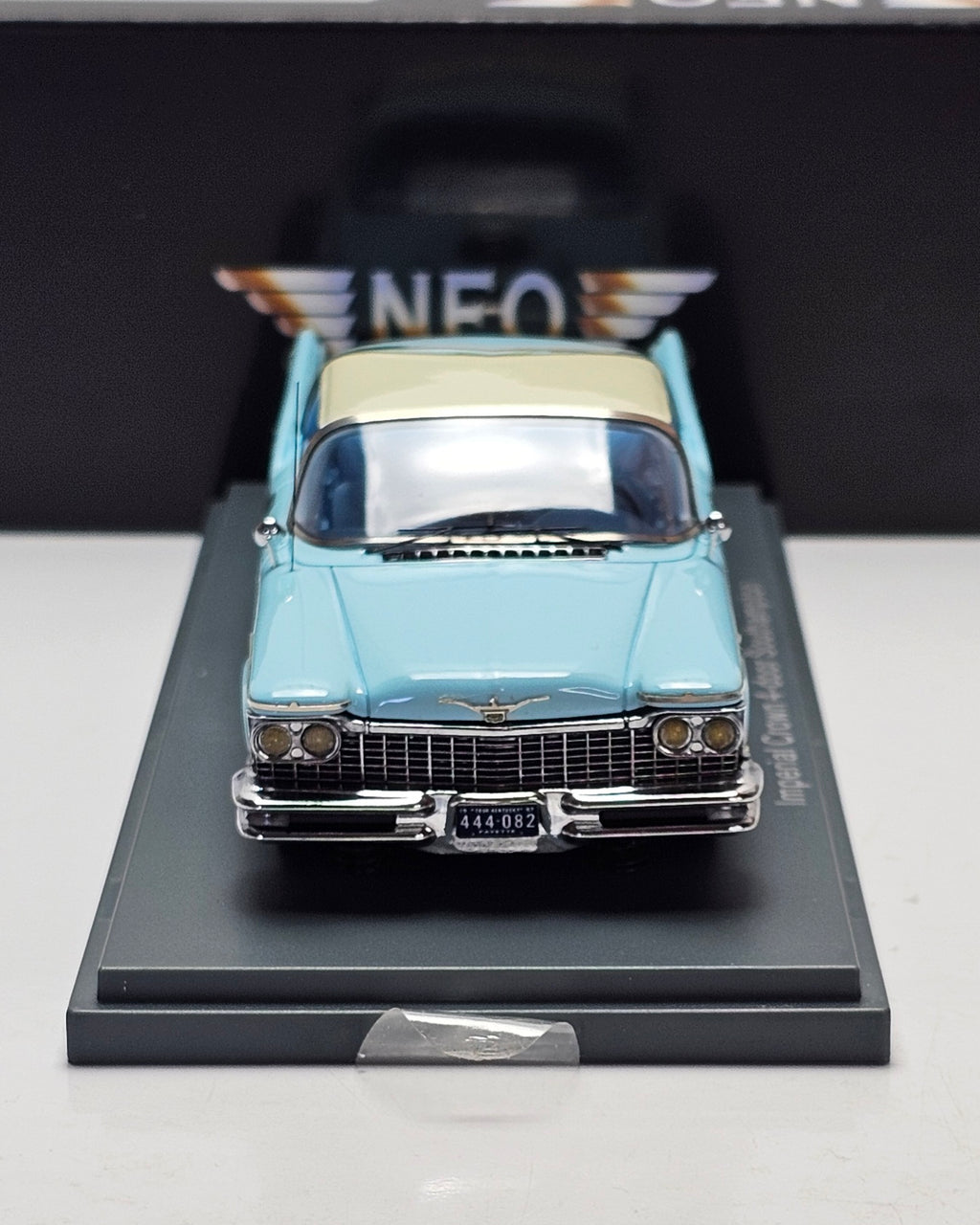 NEO 1:43 SCALE MODELS - IMPERIAL - CROWN SOUTHAMPTON 4-DOOR 1957