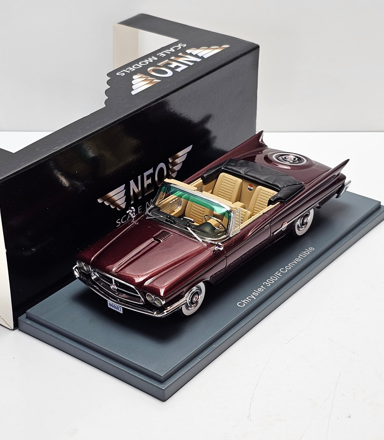 NEO 1:43 Scale Resin Model Chrysler 300 F Convertible 1960