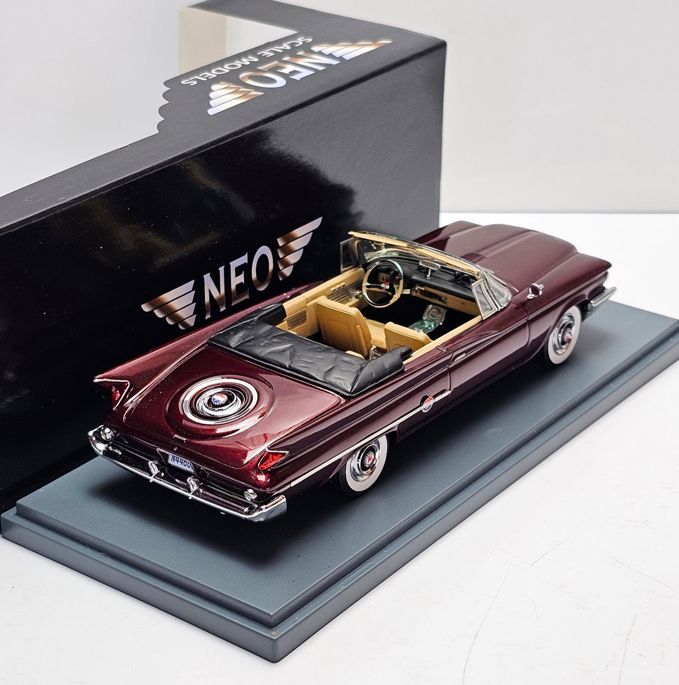 NEO 1:43 Scale Resin Model Chrysler 300 F Convertible 1960