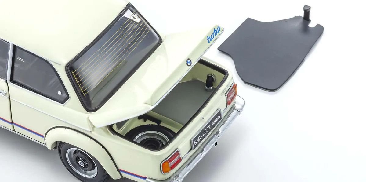 Kyosho 1:18 BMW 2002 turbo 1974 white