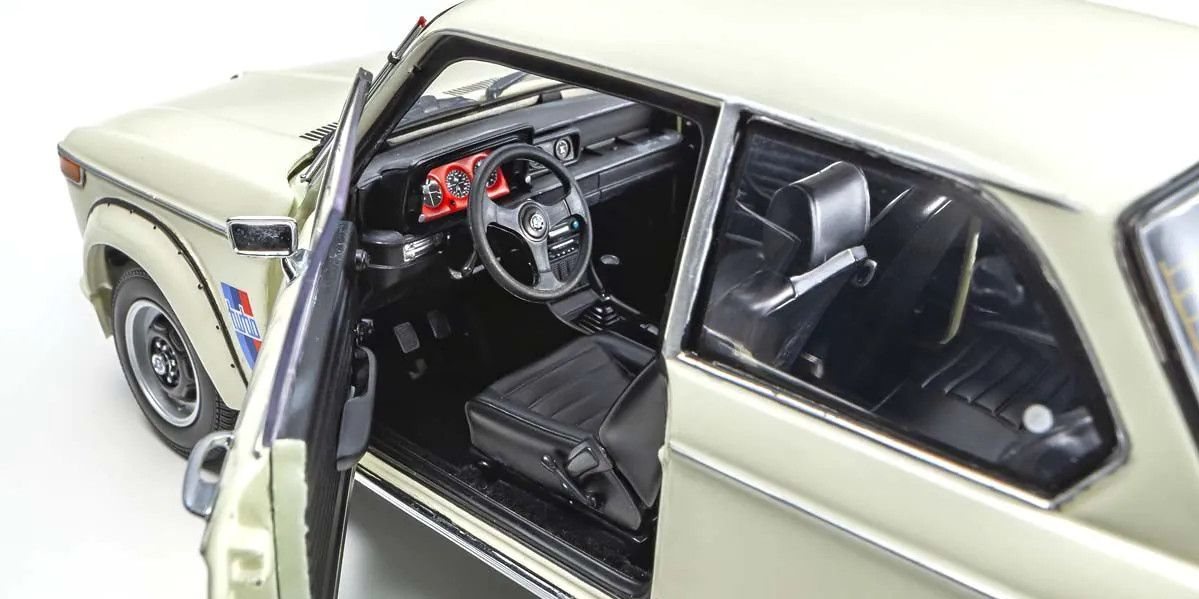 Kyosho 1:18 BMW 2002 turbo 1974 white