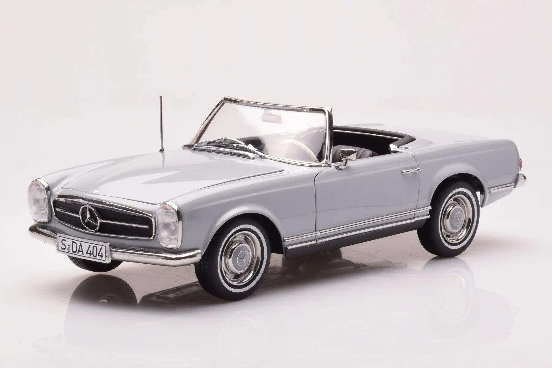 Norev 1/18 Mercedes 230 SL W113 Pagoda Grey
