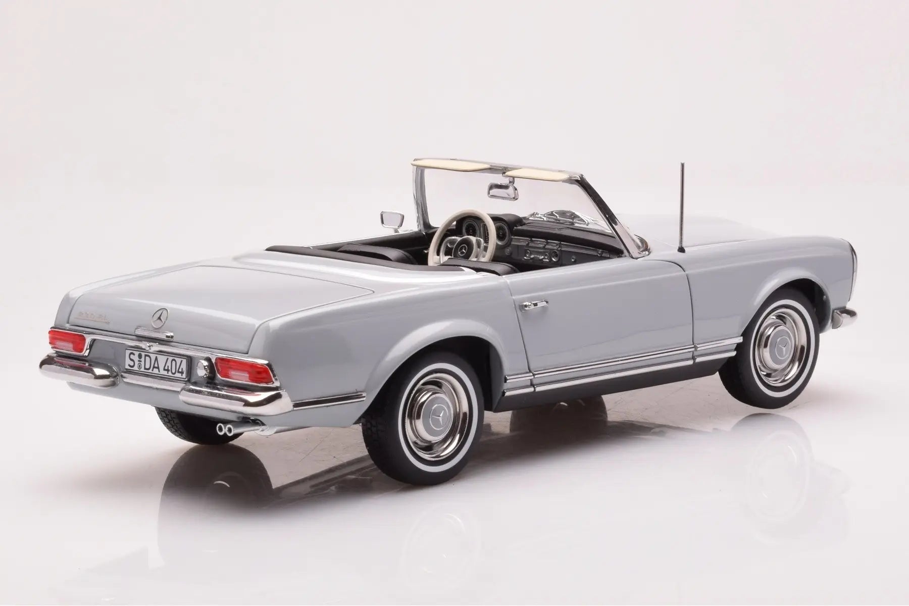 Norev 1/18 Mercedes 230 SL W113 Pagoda Grey