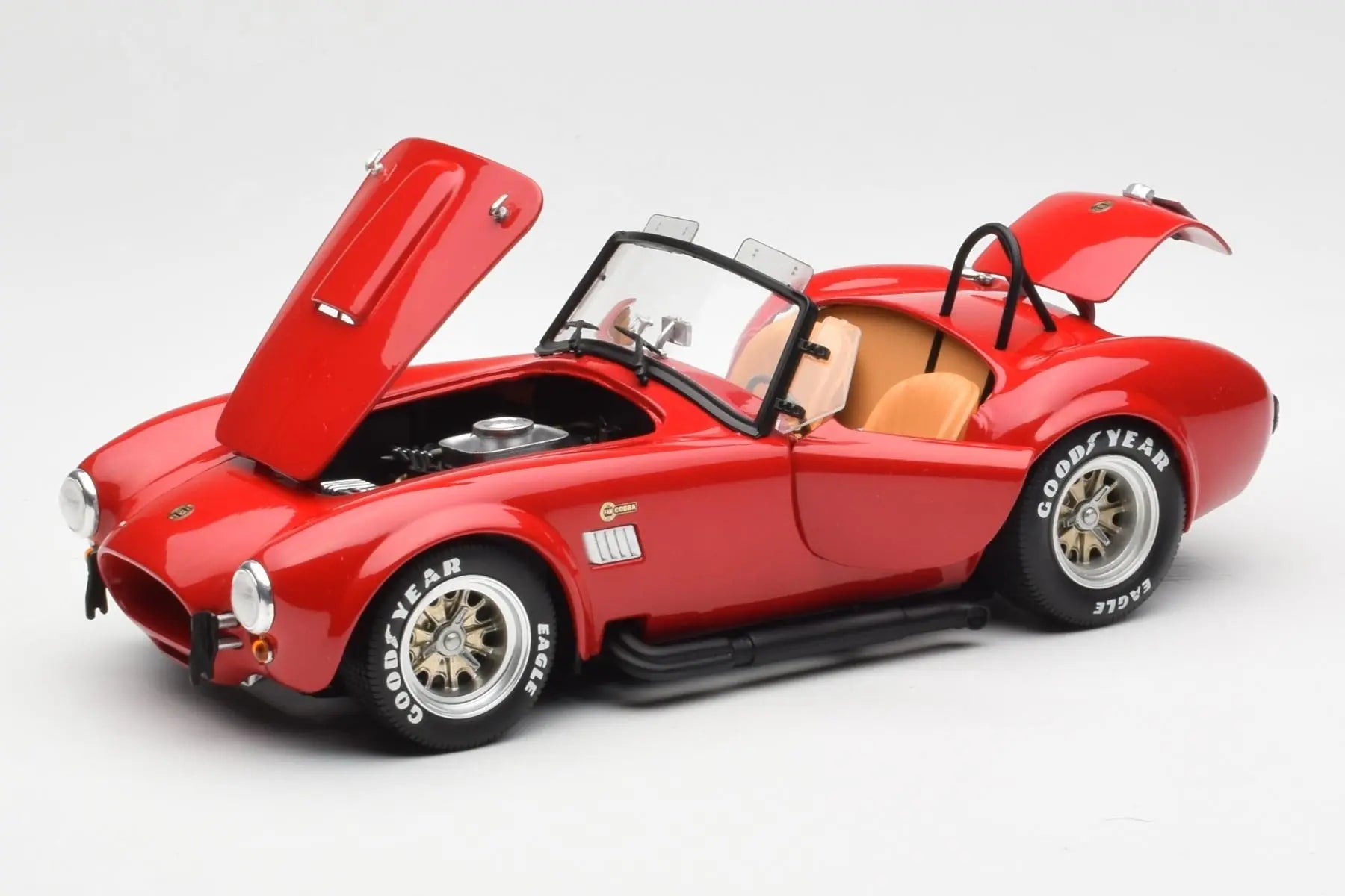 Kyosho 1:18 Shelby Cobra 427 S/C Roadster Red