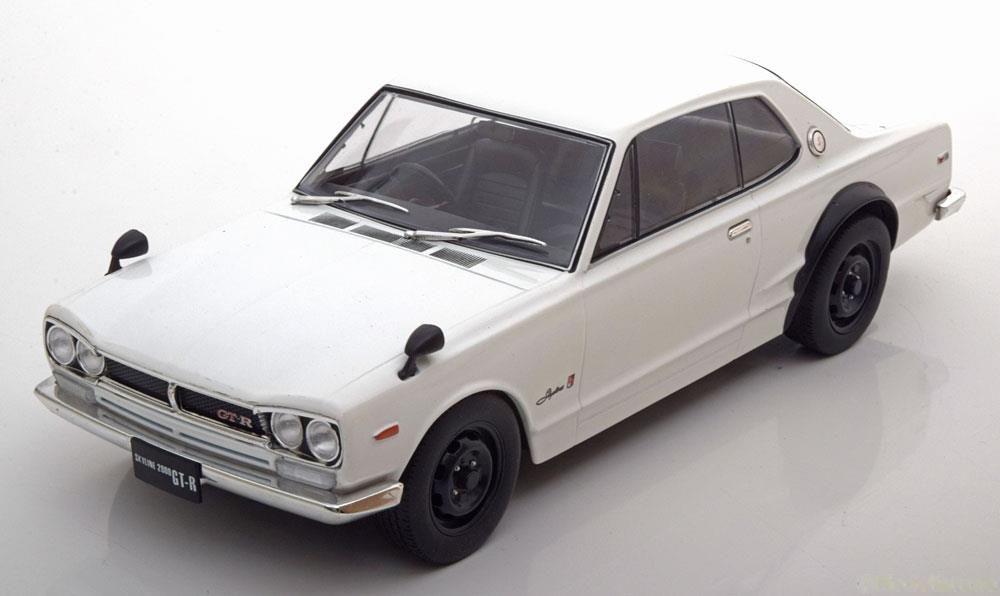 Triple 9 1:18 Nissan Skyline GT-R KPGC10 white