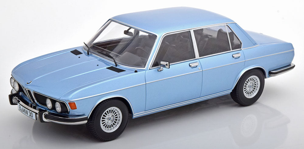 KK-Scale 1:18 BMW 3.0 S E3 2 Series 1971 lightblue-metallic