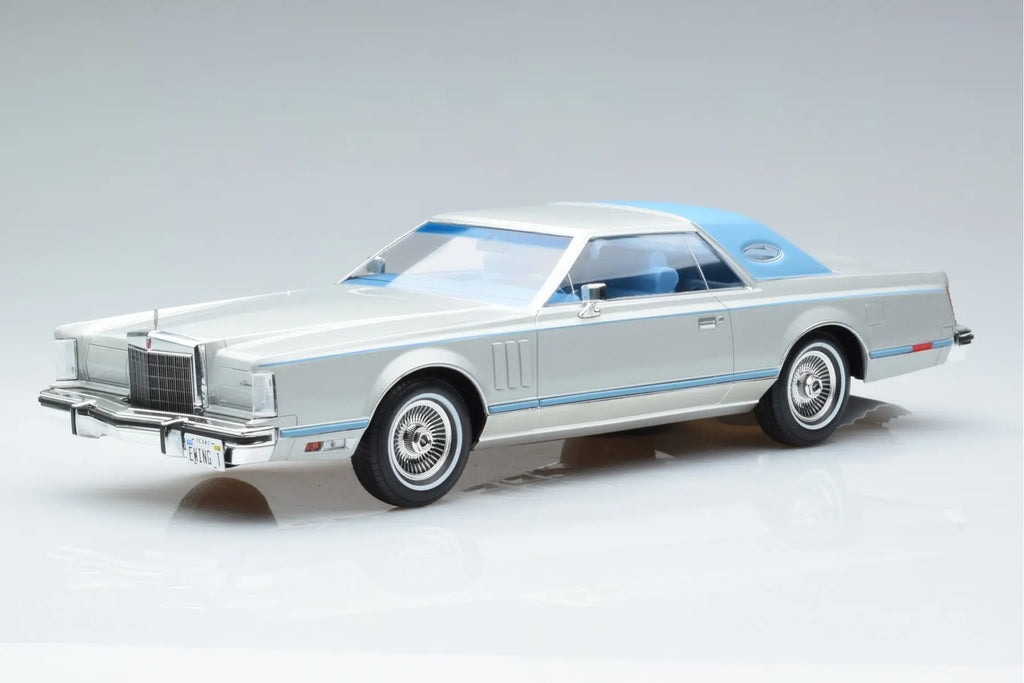 MCG 1:18 Lincoln Continental Mark V 1978 Silver- lightblue