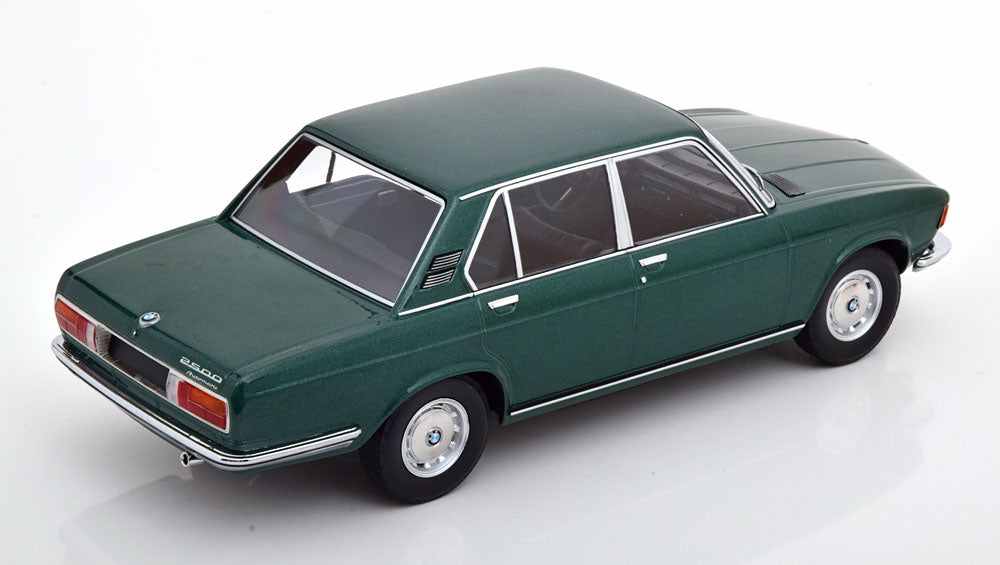 Minichamps 1:18 BMW 2500 E3 1968 darkgreen-metallic Limited Edition 504 pcs
