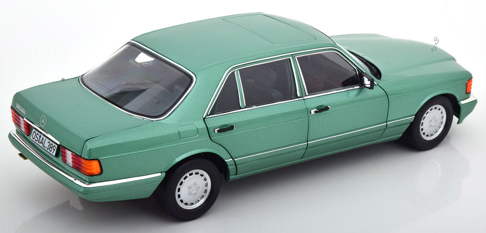 Norev 1:18 Mercedes 560 SEL W126 1991 lightgreen-metallic