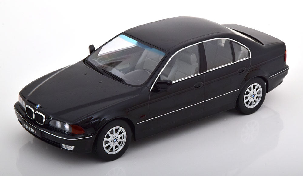 KK-Scale 1:18 BMW 528i E39 Saloon 1995 black-metallic