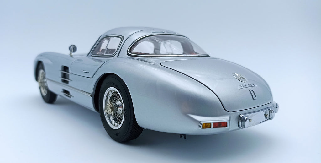 CMC 1:18 Mercedes-Benz 300 SLR Coupé, 1955, red interior