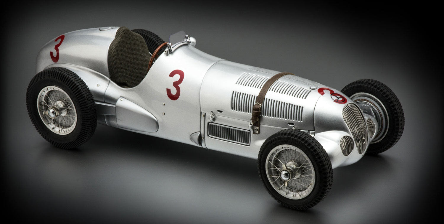 CMC 1:18 Mercedes-Benz W 125, Donington GP 1937, #3 von Brauchitsch Limited Edition 1000 pcs
