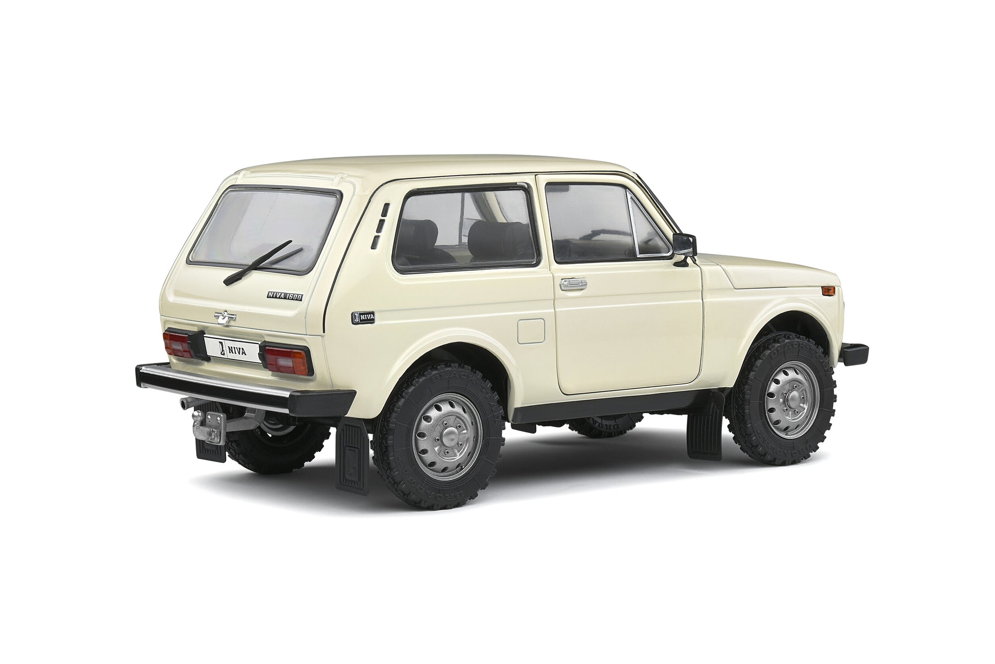 Solido 1:18 Lada Niva – Cream White – 1980