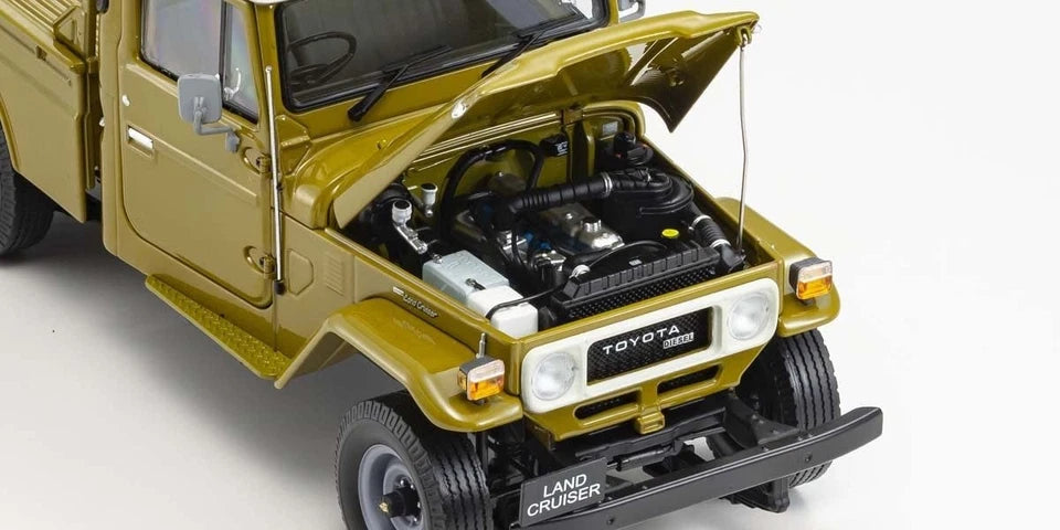 Kyosho 1:18 Toyota Land Cruiser 40 Pickup (Olive)