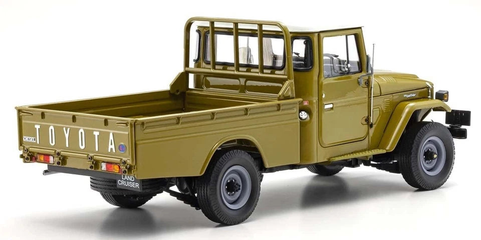 Kyosho 1:18 Toyota Land Cruiser 40 Pickup (Olive)