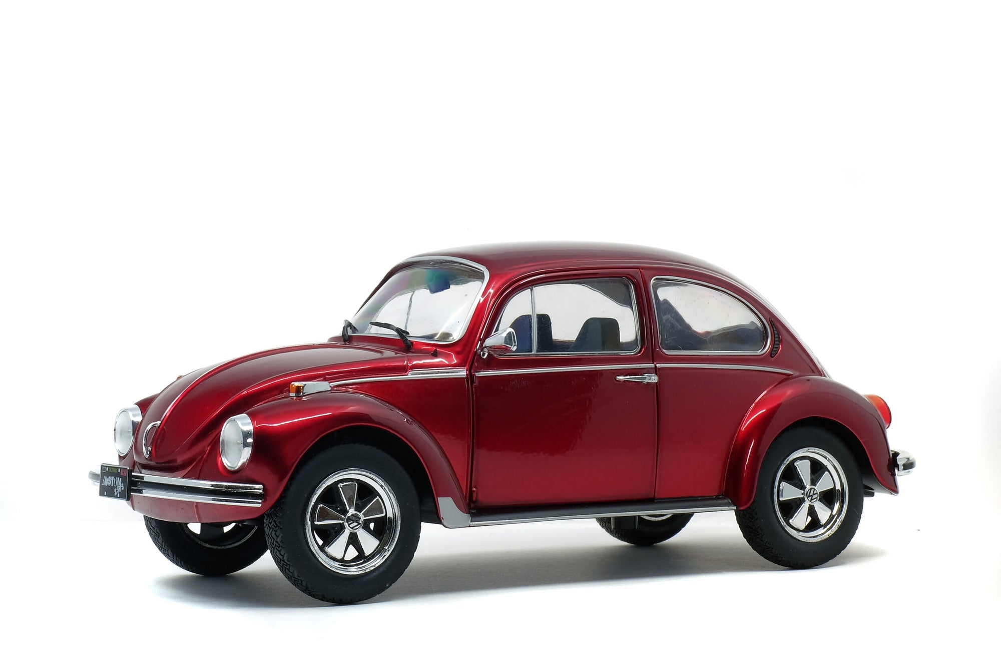 Solido 1:18 Volkswagen Beetle 1303 – Metallic Red – 1974