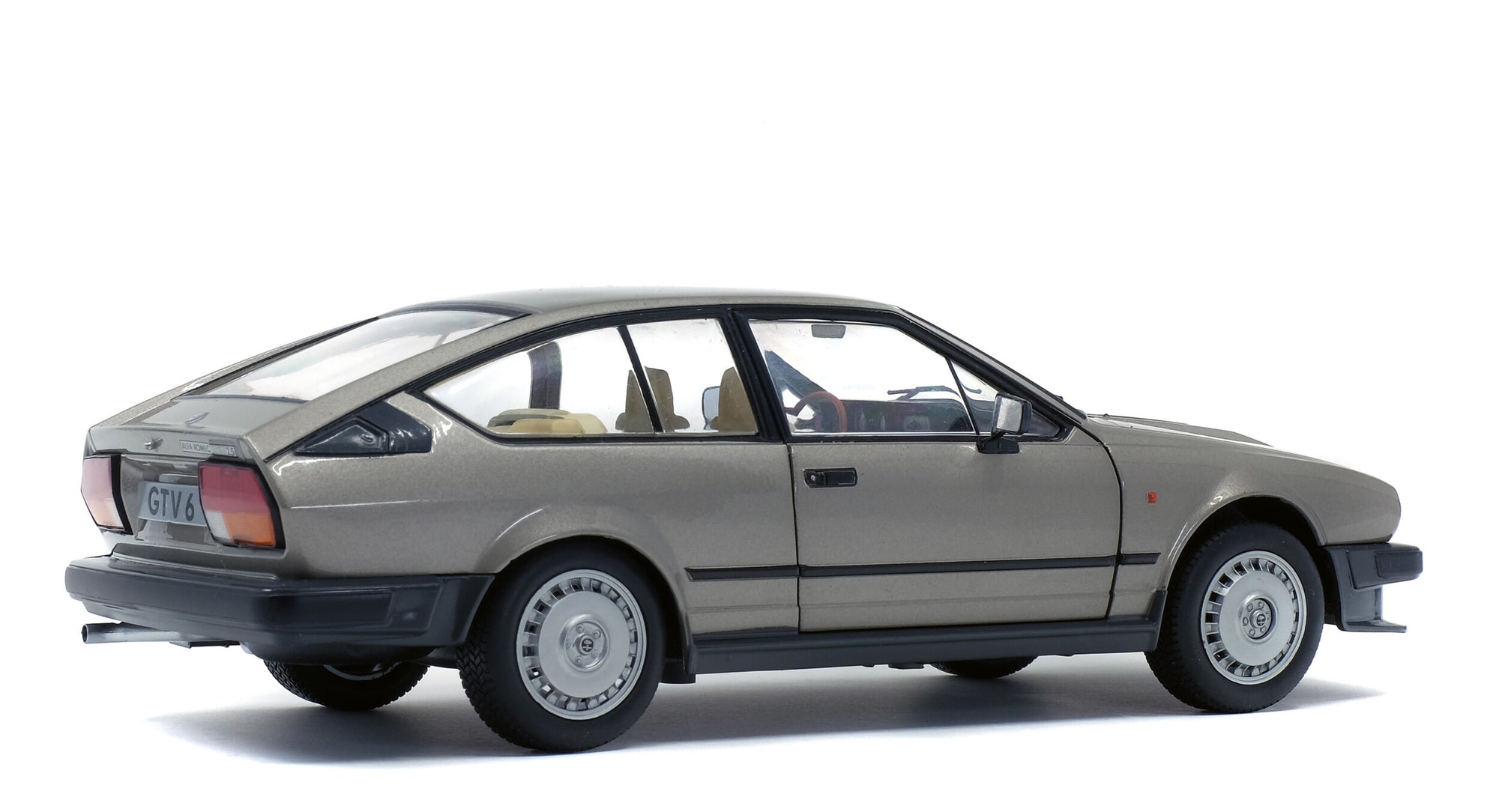 Solido 1:18 Alfa Romeo GTV6 – Silver – 1984