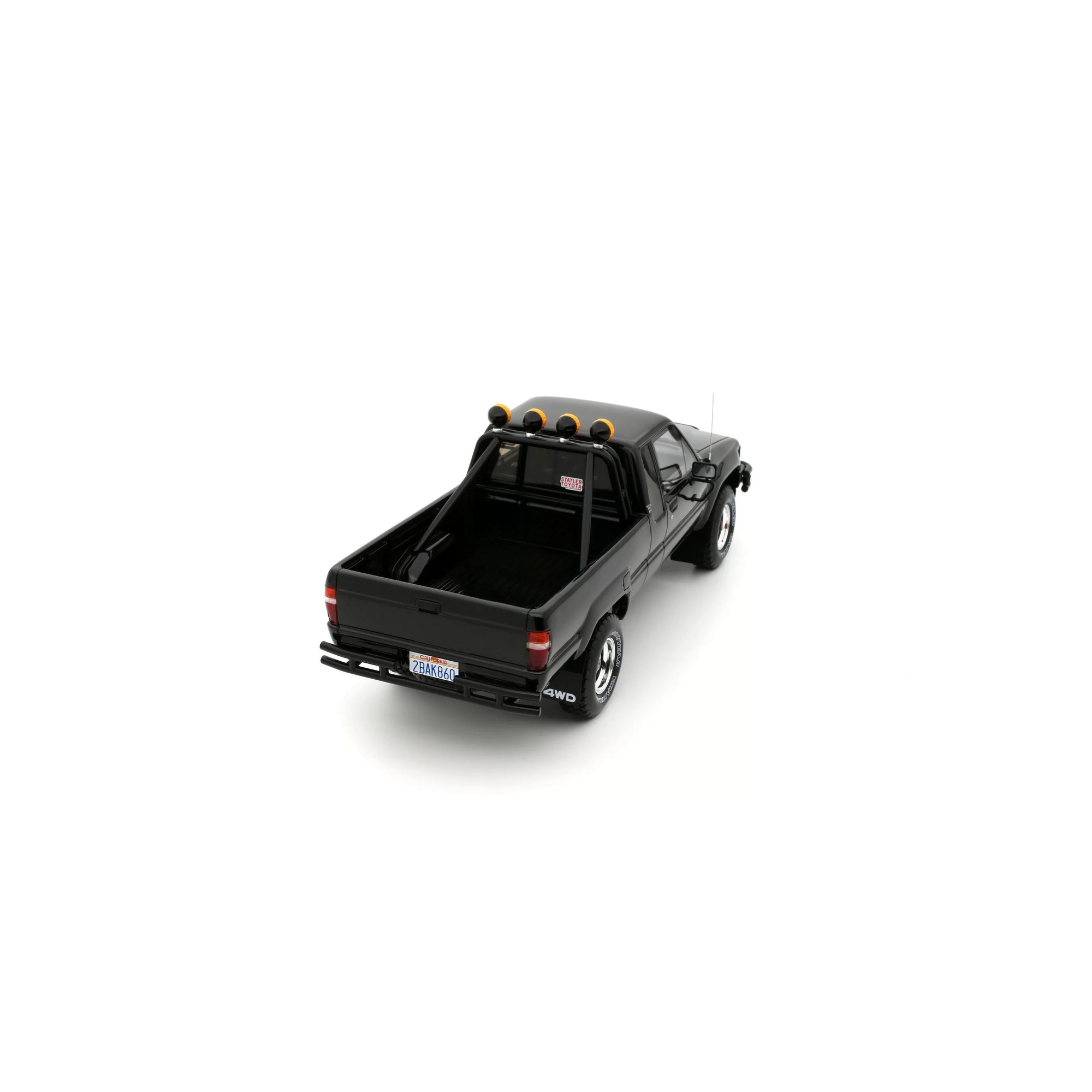 Ottomobile 1:18 Toyota Hilux SR5 Glossy Black 202 1985